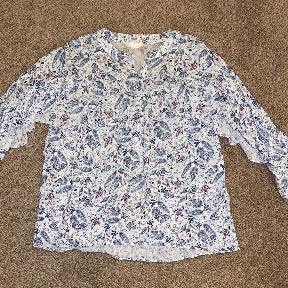 Lauren Conrad Blouse w/ Ruffled Sleeves